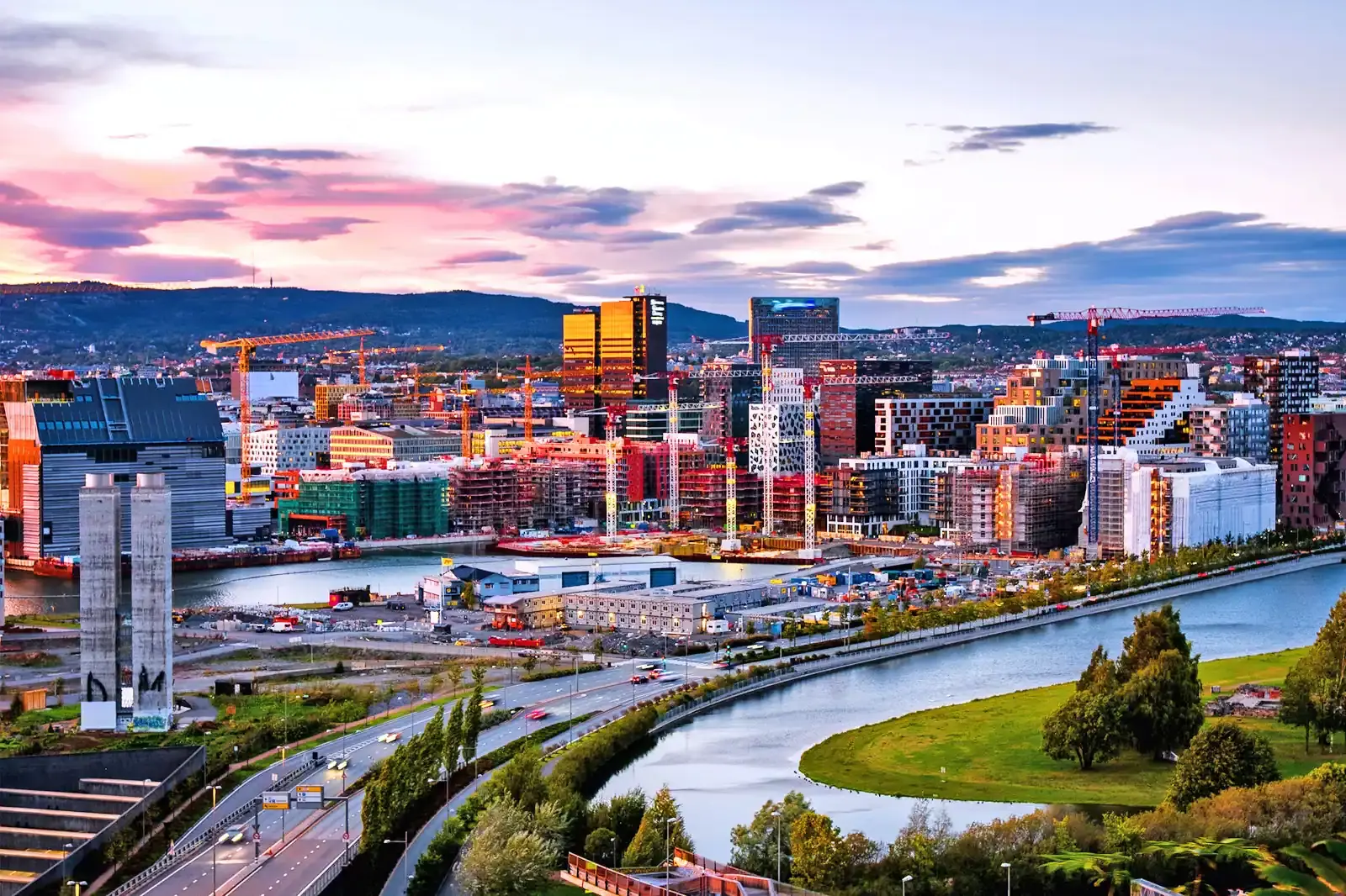 Solnedgang over Oslo